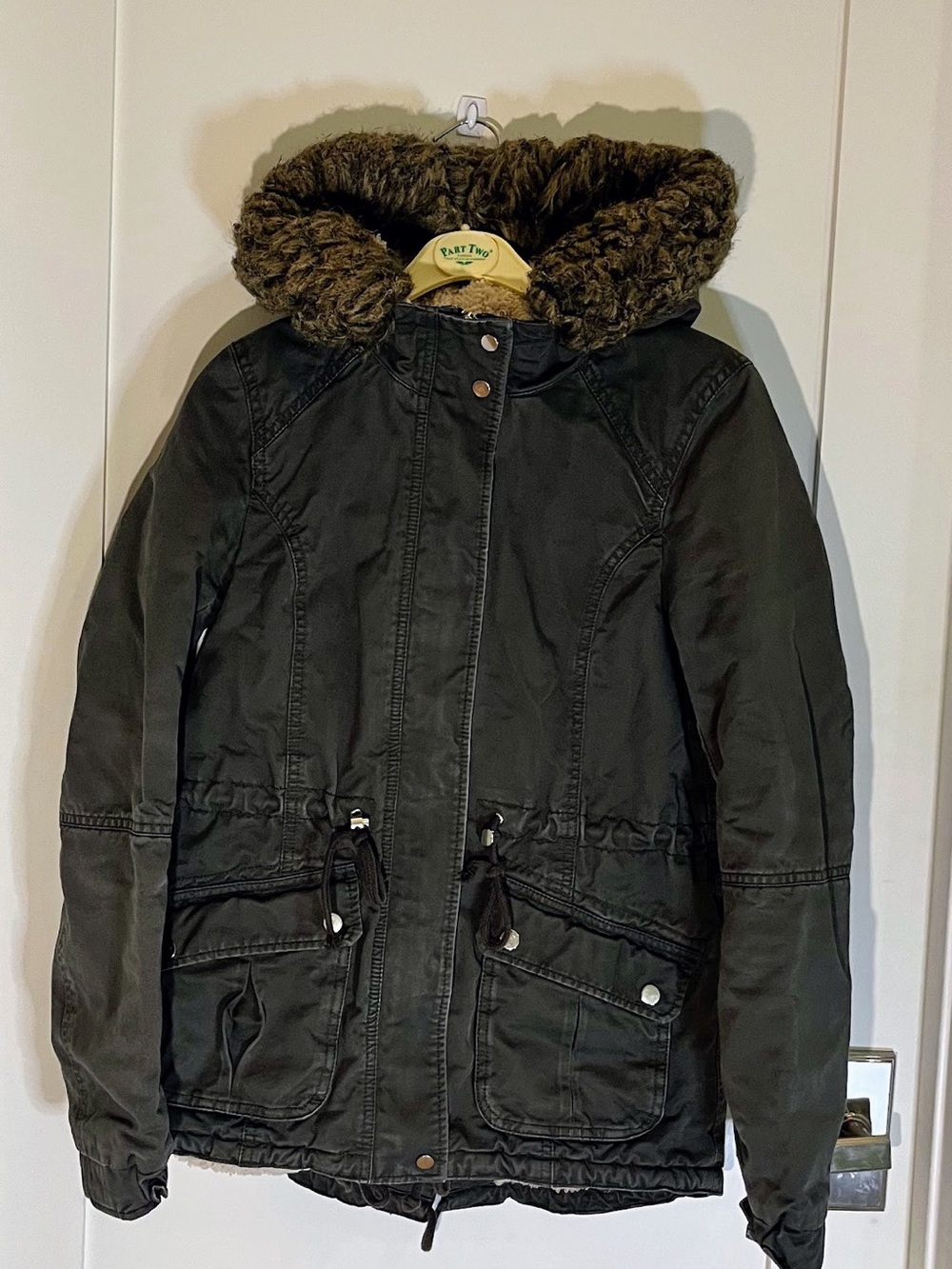H&M Divided Women's Green Utility Parka Jacket with Faux Fur Hood. Size 4